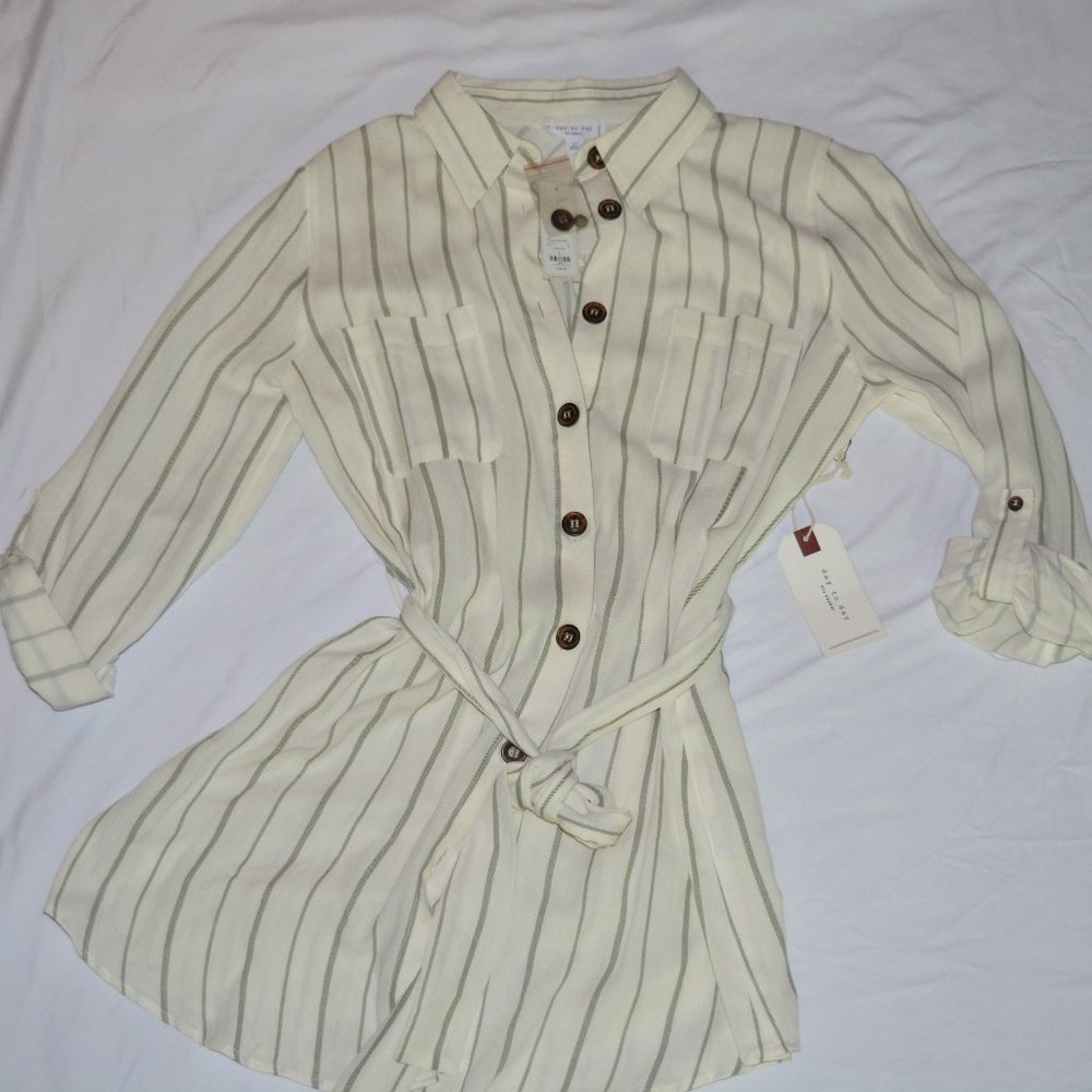 *NWT* Button down Striped Dress
